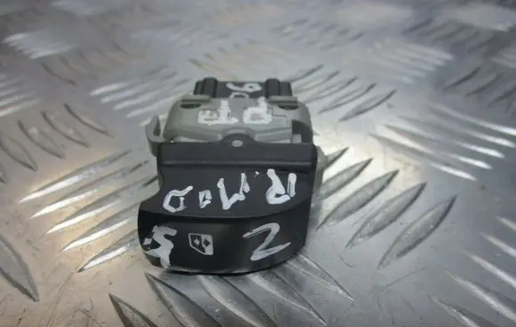 Renault Megane II Quarter vent window switch 