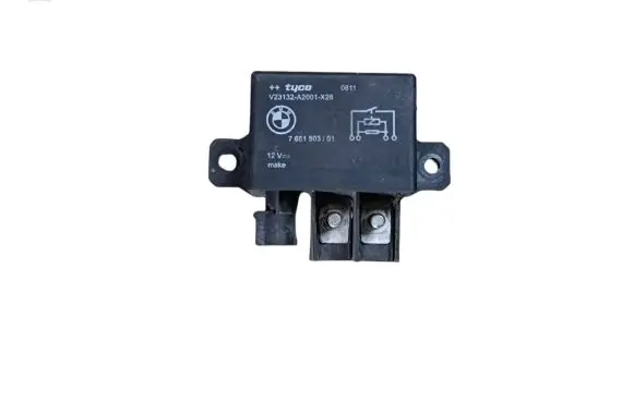 BMW 5 F10 F11 Coolant fan relay 7661503