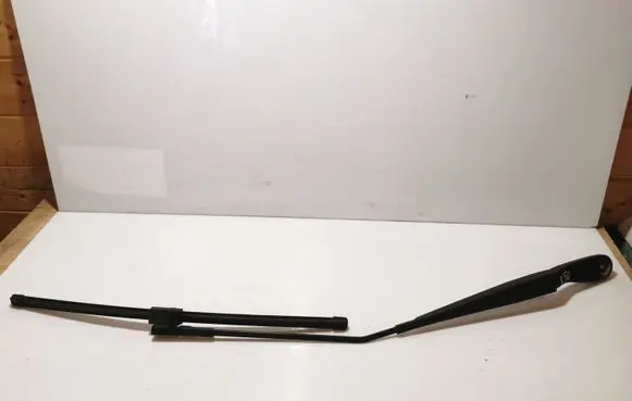 Volvo V50 Windshield/front glass wiper blade 30698250