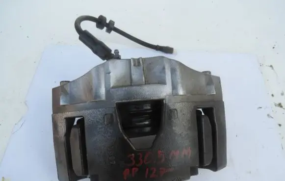 Volvo XC90 Front brake caliper 30657307