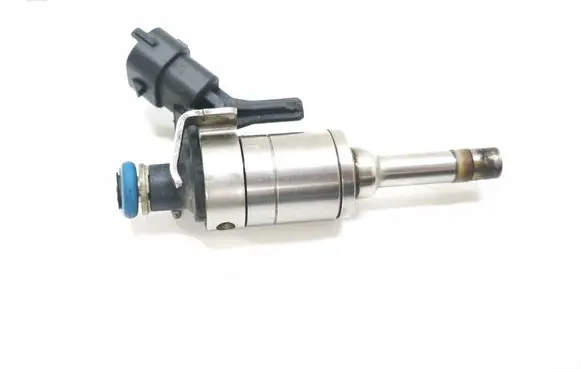 Peugeot 308 Fuel injector 0261500