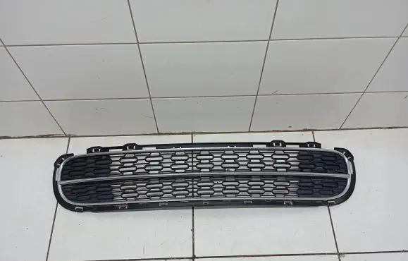 Front bumper lower grill