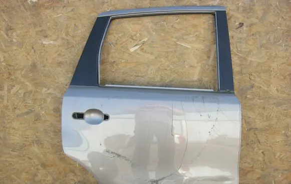 Nissan Note (E11) Rear door