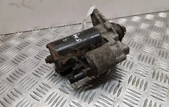 Volkswagen PASSAT B6 Starter motor 1005831311