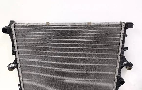 Audi Q7 4L Coolant radiator 7L6121253B K261301001