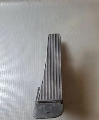Volvo XC60 Accelerator throttle pedal 32269124