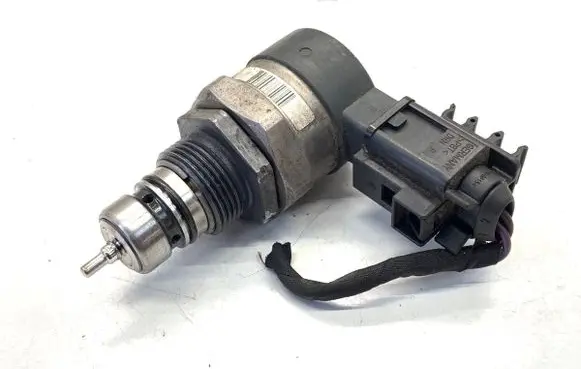 Seat Ibiza IV (6J,6P) Fuel pressure regulator 057130764AB