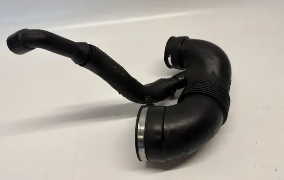 Mercedes-Benz C W203 Turbo air intake inlet pipe/hose A6120940008 A6120160081