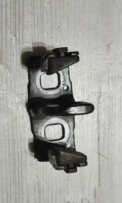 Dacia Duster Tailgate lock loop/hook striker 905702697R
