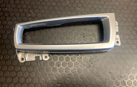 BMW 7 F01 F02 F03 F04 Gear shifter surround trim plastic 10041037