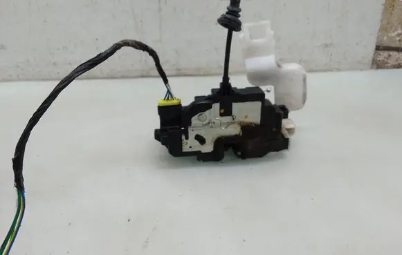 KIA Ceed Front door lock