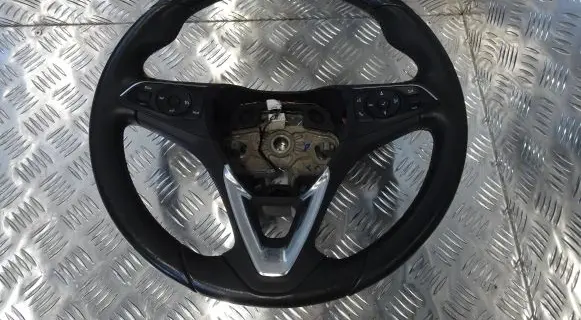 Opel Grandland X Steering wheel