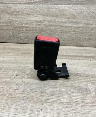 BMW 6 E63 E64 Rear seatbelt buckle 9117199 33033619