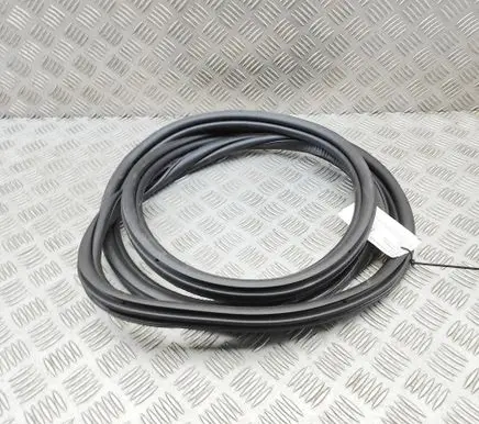 BMW XM Rubber seal front coupe door 9451279