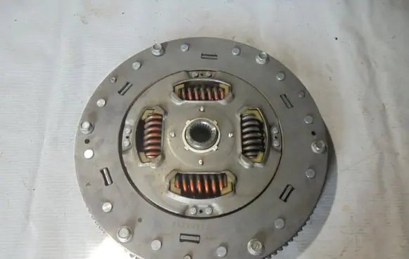 Lexus RX 330 - 350 - 400H Dual mass flywheel 7A220017