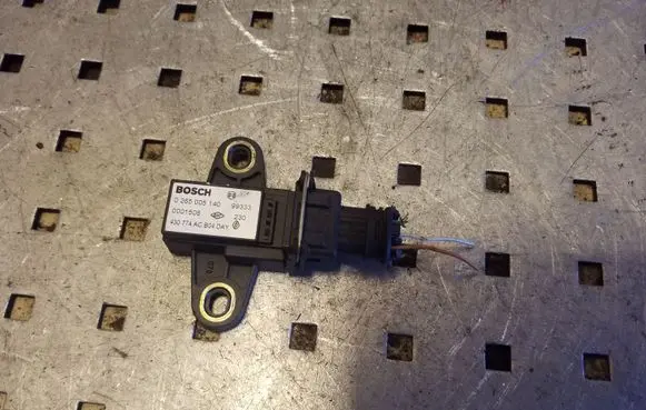 Renault Scenic I Airbag deployment crash/impact sensor 0265005140