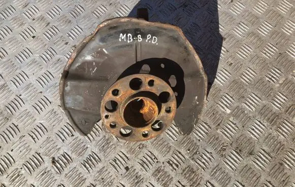 Mercedes-Benz B W245 Front wheel hub