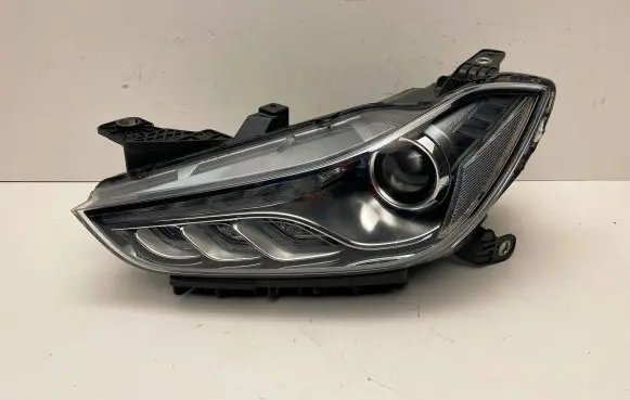 Maserati Ghibli Headlight/headlamp 00670004835
