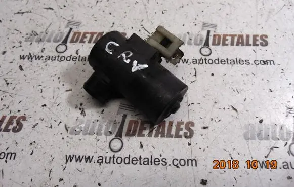 Honda CR-V Windscreen/windshield washer pump