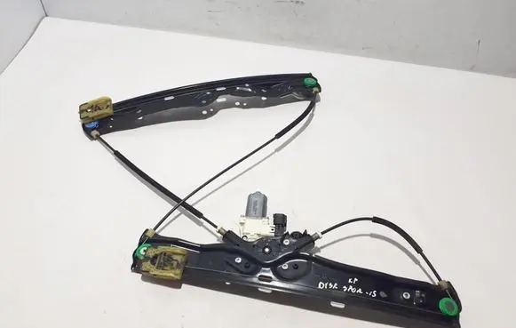 Front window lifting mechanism without motor