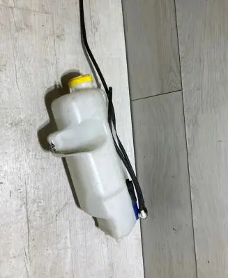 Renault Twingo III Windshield washer fluid reservoir/tank A4538600060