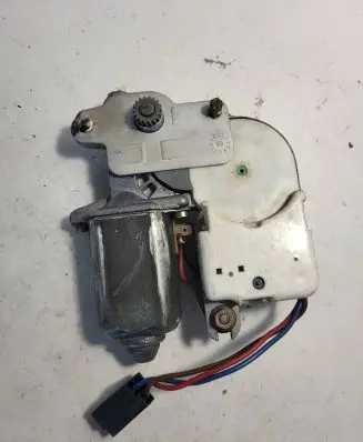 Volkswagen PASSAT B3 Sunroof motor/actuator 0130821812 722686715