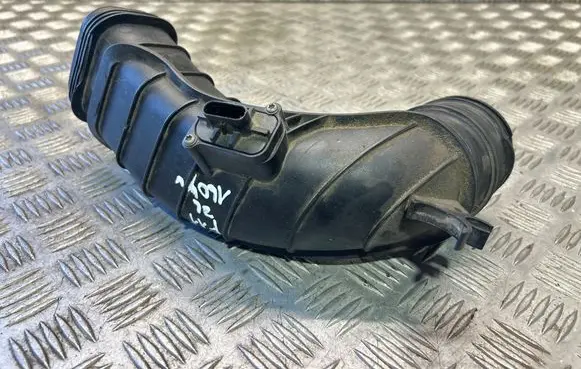 BMW 5 F10 F11 Air intake hose/pipe 8508047