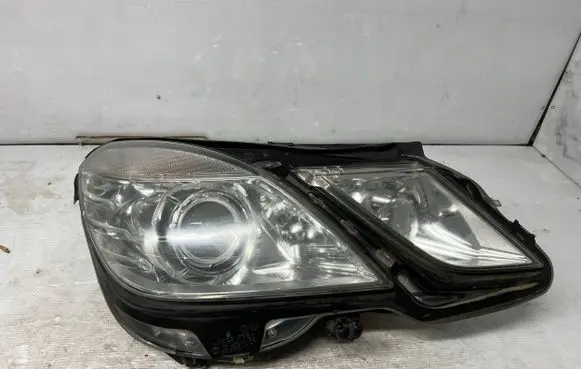 Mercedes-Benz E W212 Headlight/headlamp A2128205861