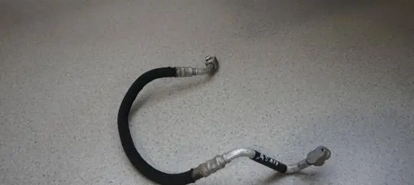 Audi A5 8T 8F Air conditioning (A/C) pipe/hose 8K0260701D