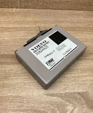 Volvo S40, V40 Door control unit/module 30824425 0041330