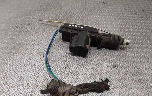 Iveco Daily 35.8 - 9 Central locking motor 932037992