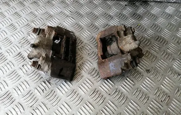 Toyota Yaris Rear brake caliper 