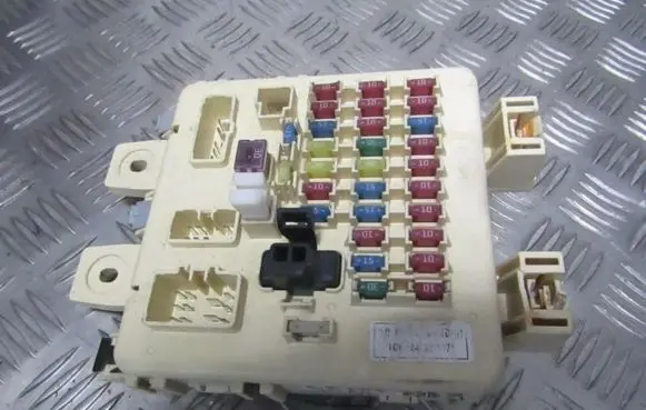 Hyundai Elantra Fuse box set 911102d001 91110-2d001