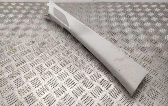 Volkswagen Golf VII (A) pillar trim