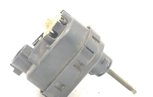 Headlight level adjustment motor
