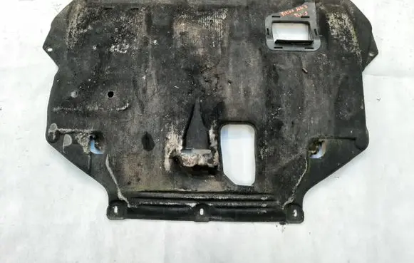 Ford Focus Engine splash shield/under tray