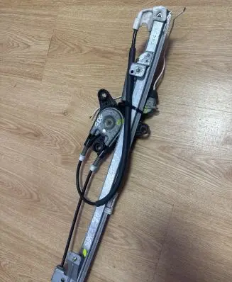 Peugeot 806 Front door window regulator with motor 111386