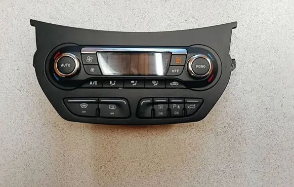 Ford C-MAX II Climate control unit AM5T18C612BJ 0259A WI1A24030