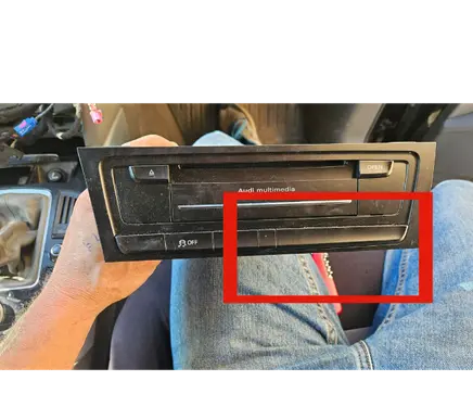 Radio/GPS head unit trim
