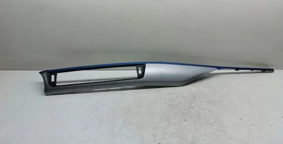 Dashboard glove box trim