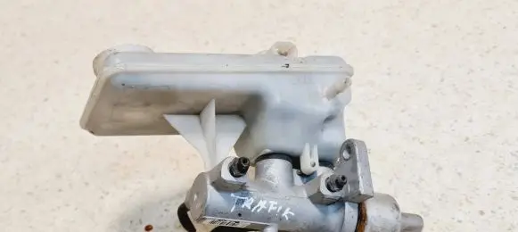 Master brake cylinder