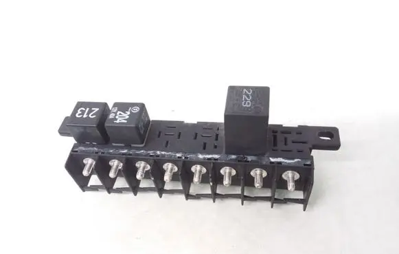 Audi 100 S4 C4 Relay mounting block 4A0941822 896046 229