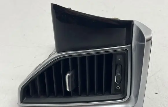 Porsche Macan (95B) Dash center air vent grill 95B857190E D1003479 12042014