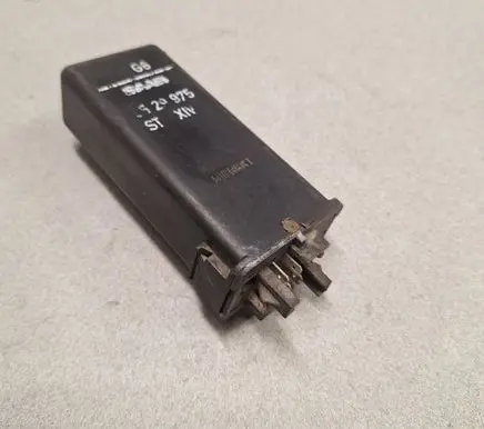 Saab 9000 CD Central locking relay 9529975