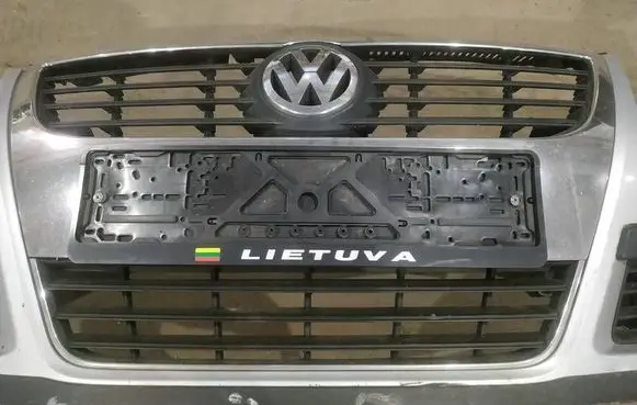 Volkswagen PASSAT B6 Front grill 