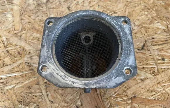 Audi A4 S4 B5 8D Mass air flow meter 037906461B