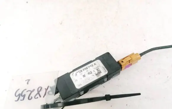 Volkswagen PASSAT B6 Antenna control unit 3C903552A