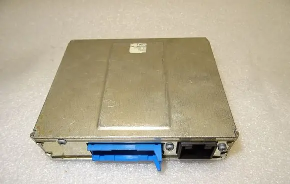 Audi A8 S8 D2 4D GPS navigation control unit/module 4D0919895