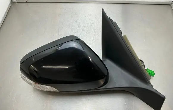 Volvo V70 Front door electric wing mirror 31297611 120110 933163