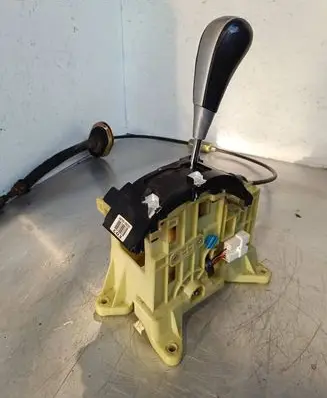 Hyundai Santa Fe Gear selector 